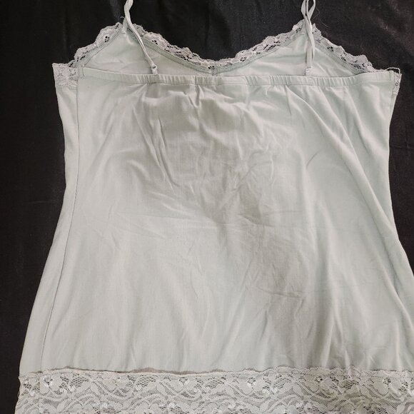 Green lace trimmed tank top - Picture 2 of 2